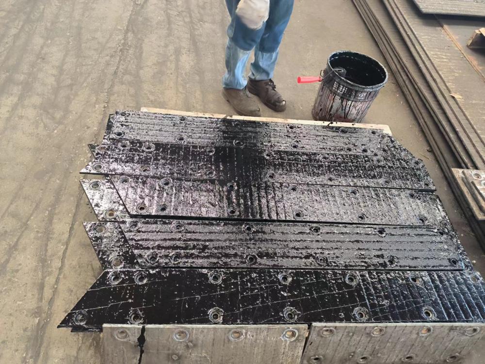 安徽堆焊耐磨钢板衬板