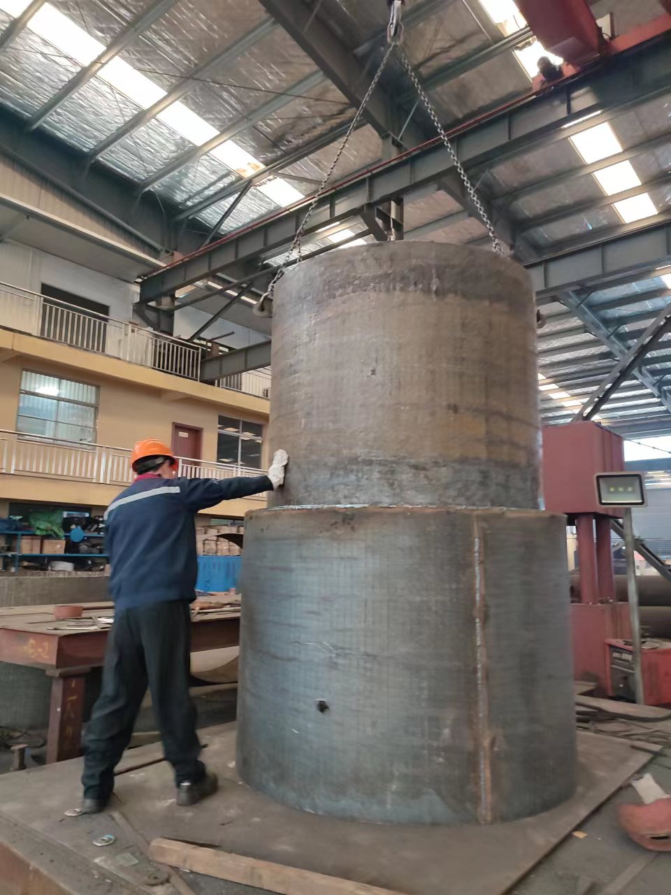 安徽碳化铬耐磨料仓 碎玻璃料仓 堆焊耐磨钢板