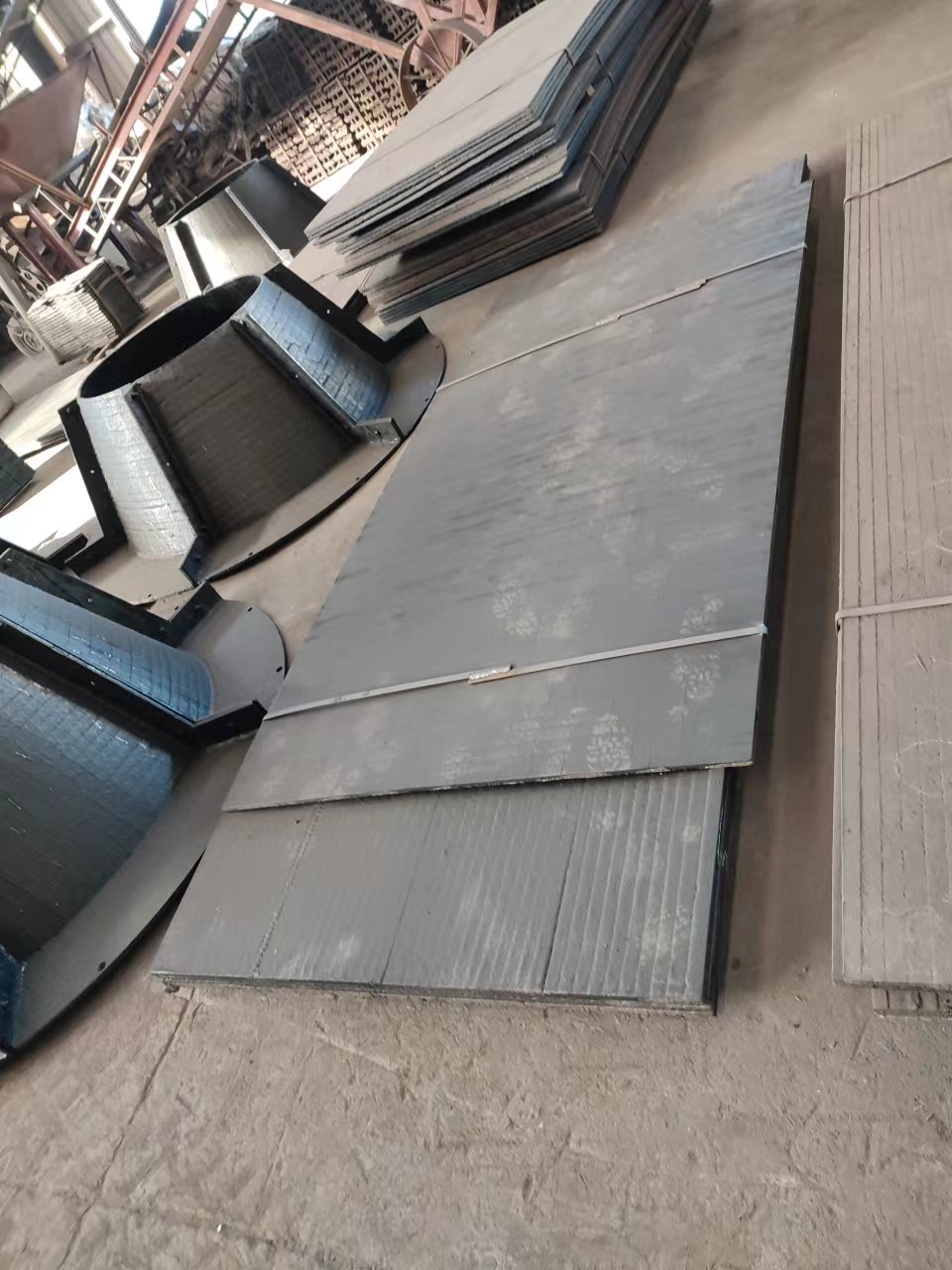 安徽堆焊耐磨板 高铬合金耐磨板