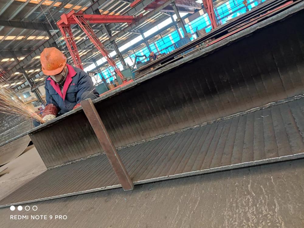 安徽堆焊耐磨板溜槽，溜槽衬板