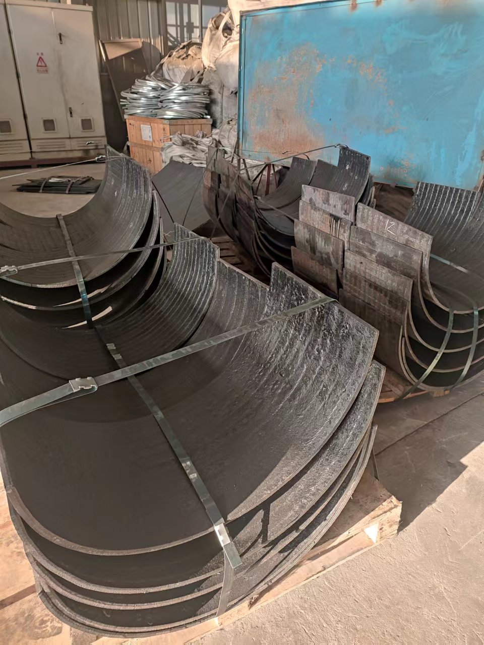 安徽钢板压弧度 堆焊耐磨板